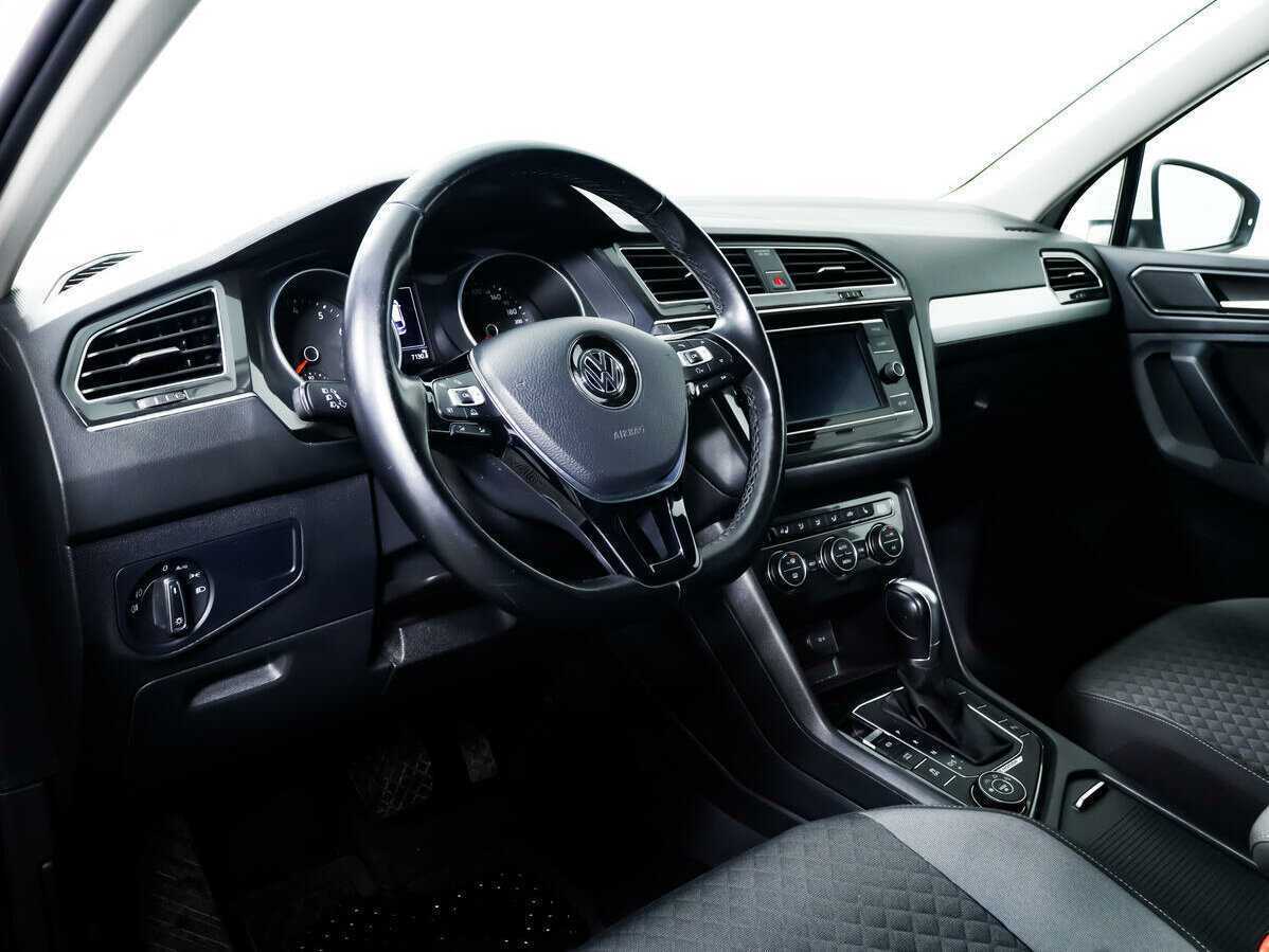 Volkswagen Tiguan с пробегом — 2017 год. Фото: #11