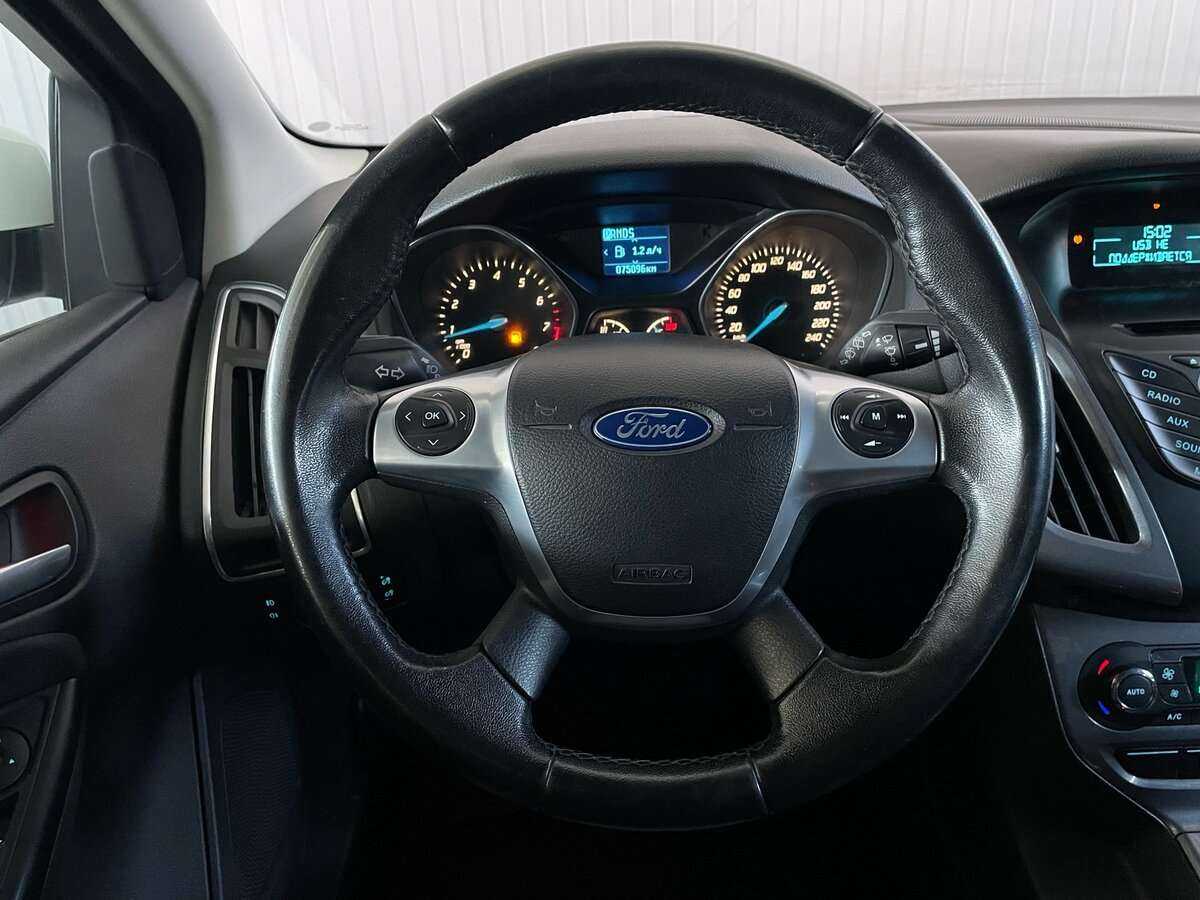 Ford Focus с пробегом — 2014 год. Фото: #9