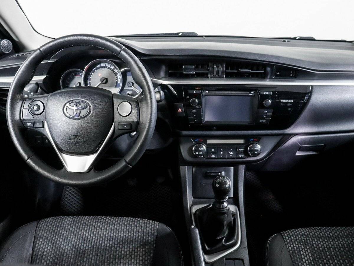 Toyota Corolla с пробегом — 2014 год. Фото: #8