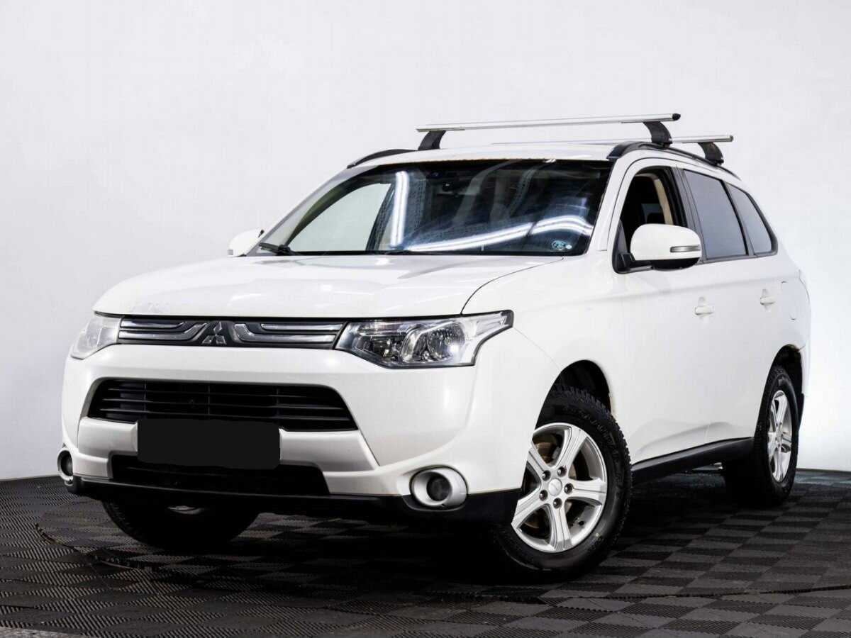 Mitsubishi Outlander с пробегом — 2012 год. Фото: #0