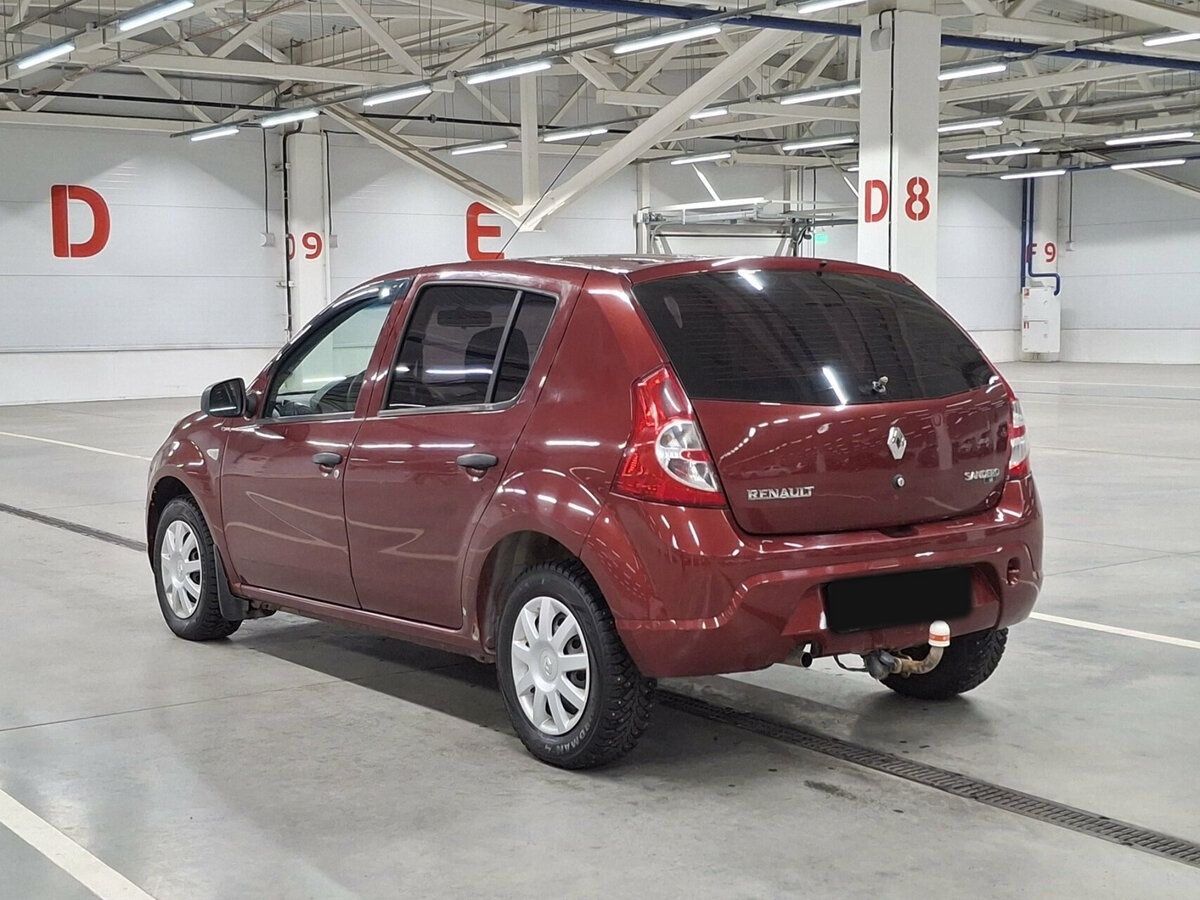 Renault Sandero с пробегом — 2014 год. Фото: #6