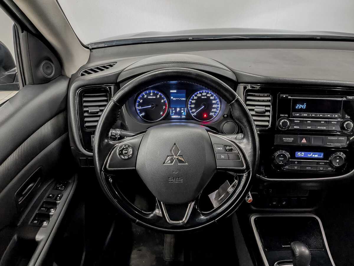 Mitsubishi Outlander с пробегом — 2017 год. Фото: #20