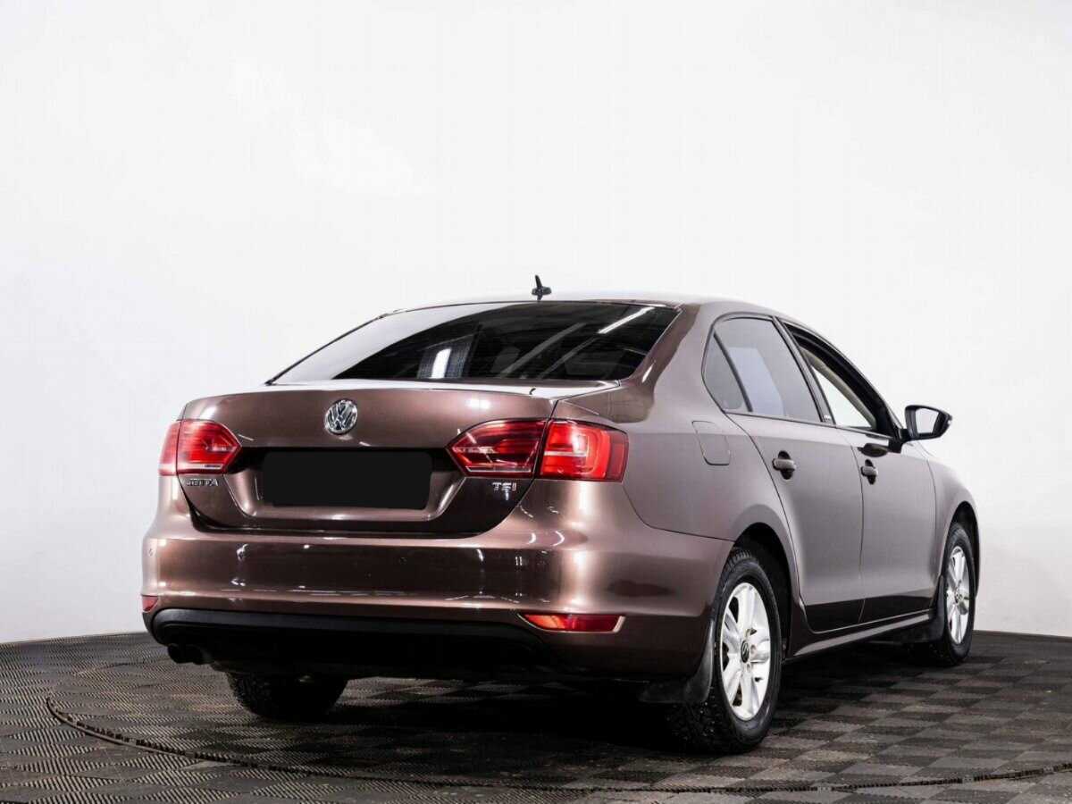 Volkswagen Jetta с пробегом — 2014 год. Фото: #5