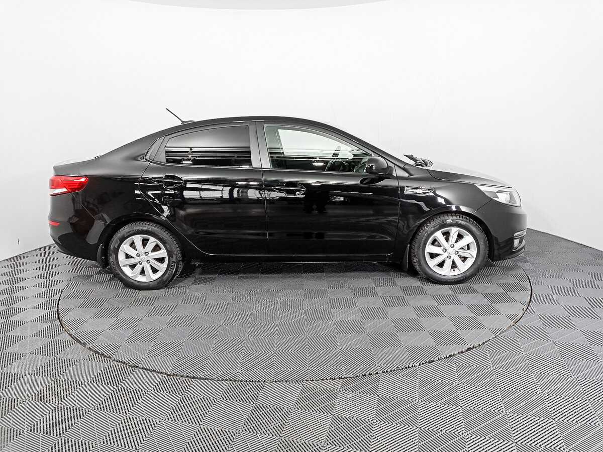 Kia Rio с пробегом — 2017 год. Фото: #3