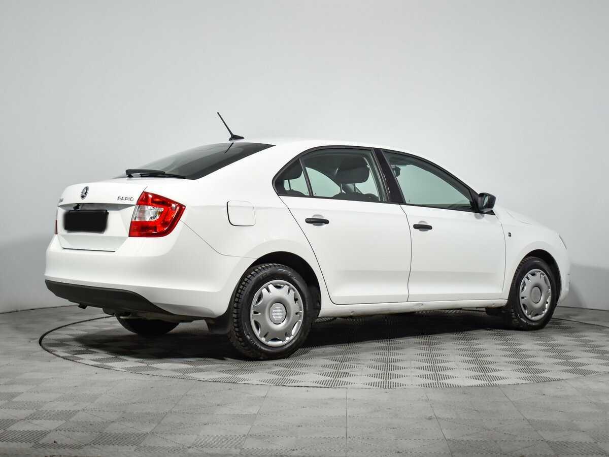 Skoda Rapid с пробегом — 2017 год. Фото: #4