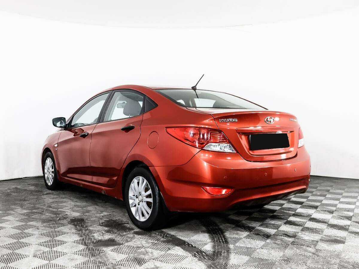 Hyundai Solaris с пробегом — 2014 год. Фото: #5