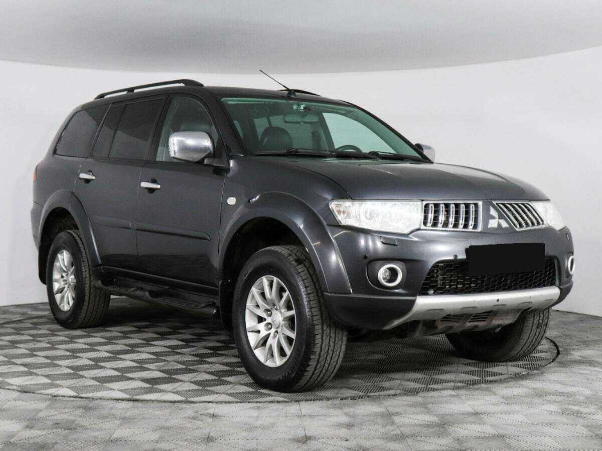 Mitsubishi Pajero Sport с пробегом — 2012 год. Фото: #2
