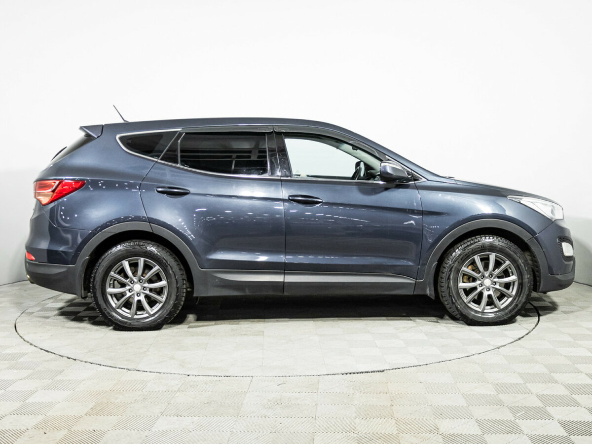 Hyundai Santa Fe с пробегом — 2012 год. Фото: #3
