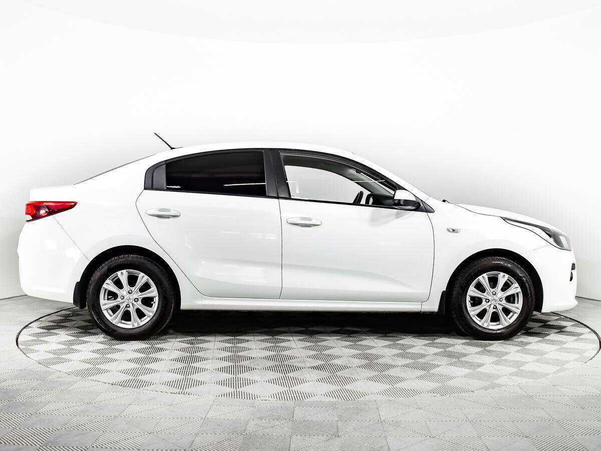 Kia Rio с пробегом — 2017 год. Фото: #3