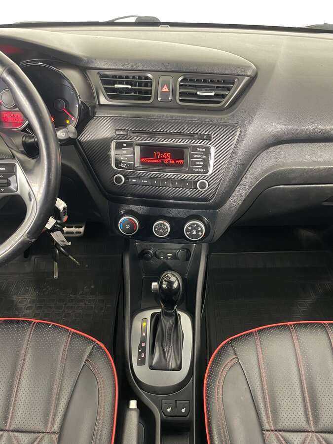 Kia Rio с пробегом — 2015 год. Фото: #13