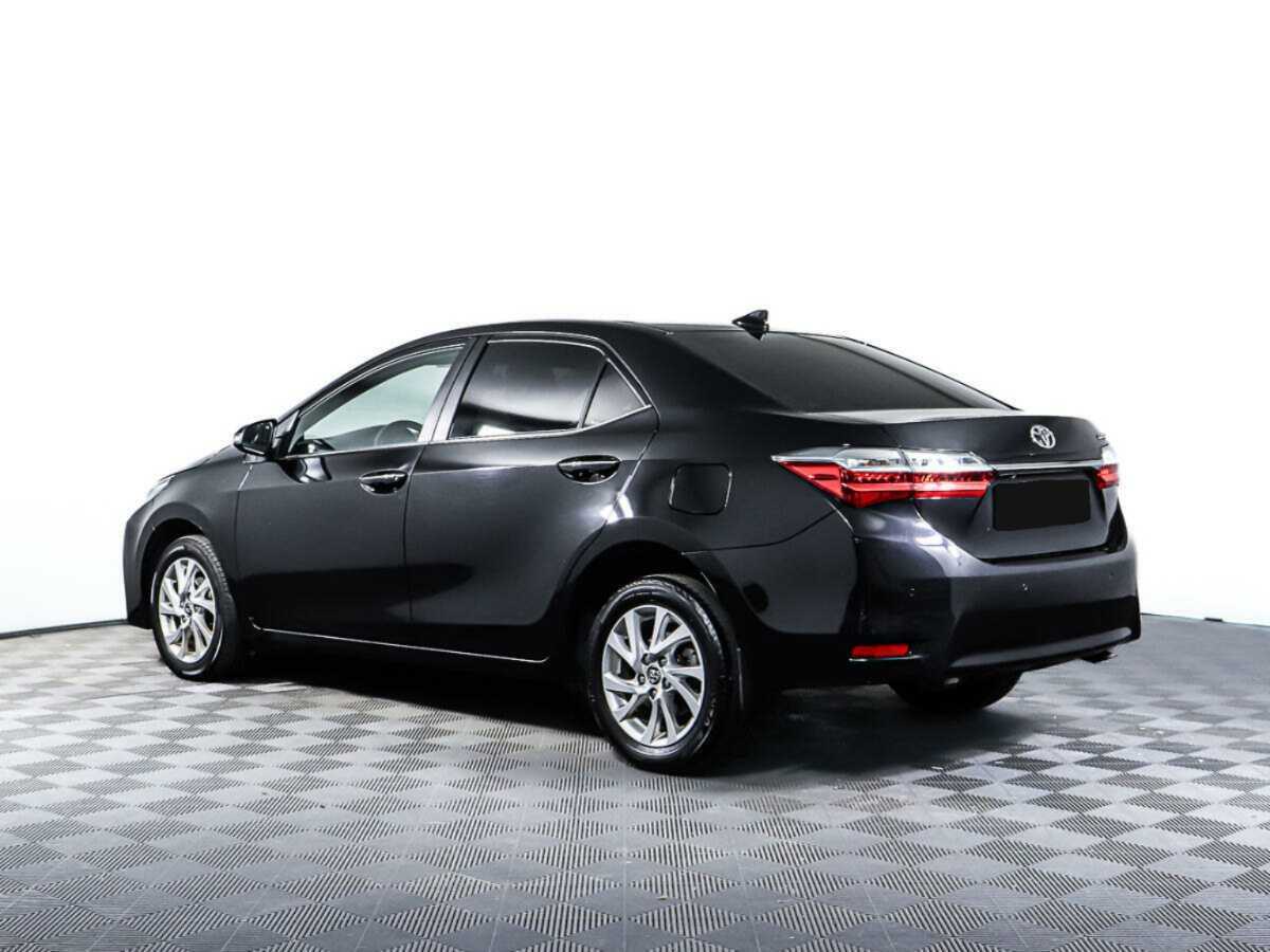 Toyota Corolla с пробегом — 2017 год. Фото: #6