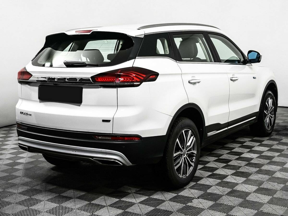 Geely Atlas Pro с пробегом — 2022 год. Фото: #4