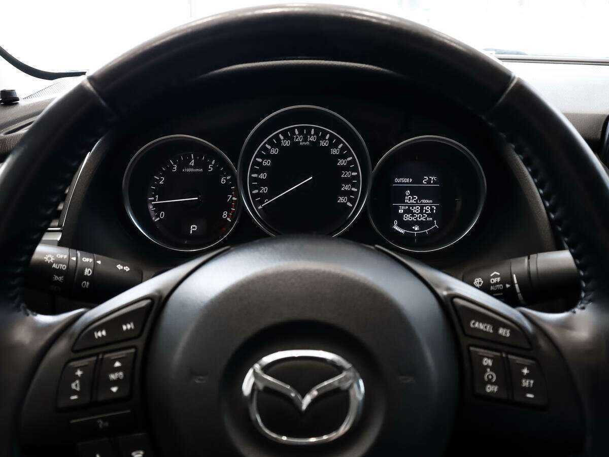 Mazda 6 с пробегом — 2015 год. Фото: #16