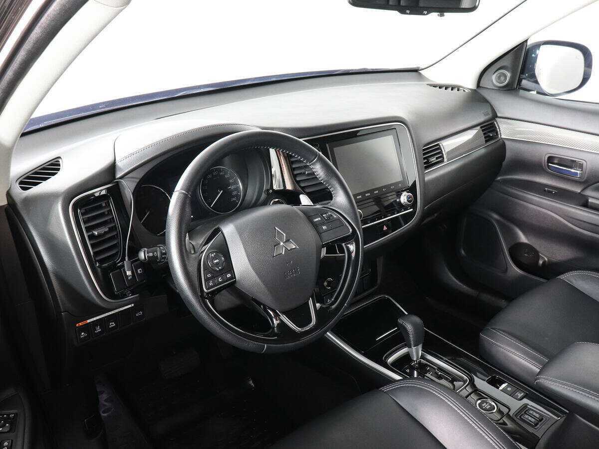 Mitsubishi Outlander с пробегом — 2022 год. Фото: #8