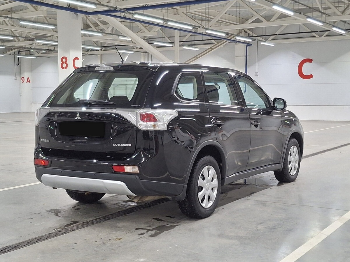 Mitsubishi Outlander с пробегом — 2014 год. Фото: #4