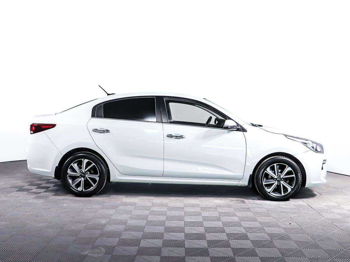 Kia Rio с пробегом — 2017 год. Фото: #3