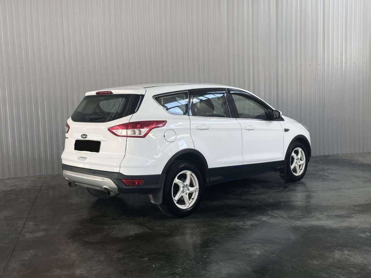 Ford Kuga с пробегом — 2015 год. Фото: #4