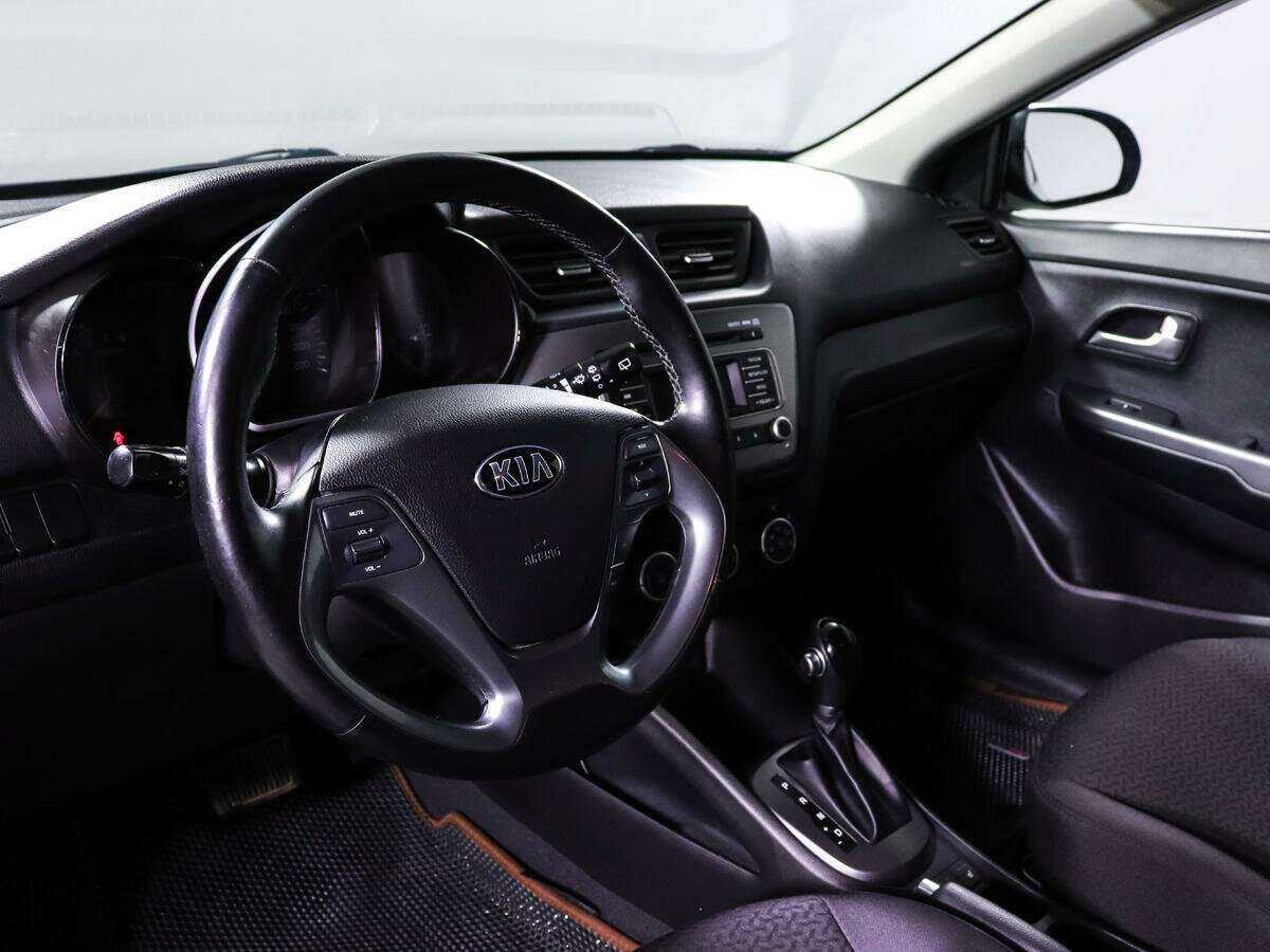 Kia Rio с пробегом — 2016 год. Фото: #11