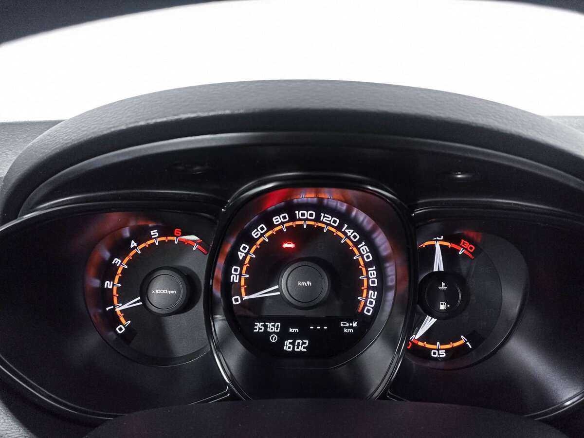 Lada (ВАЗ) Vesta с пробегом — 2020 год. Фото: #12