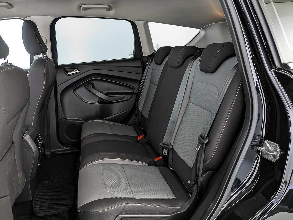 Ford Kuga с пробегом — 2016 год. Фото: #17