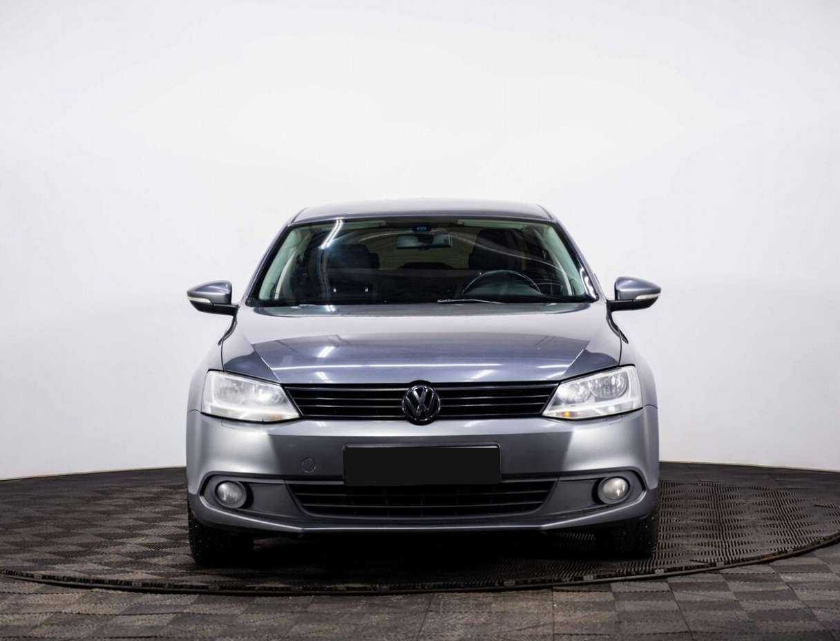 Volkswagen Jetta с пробегом — 2012 год. Фото: #1