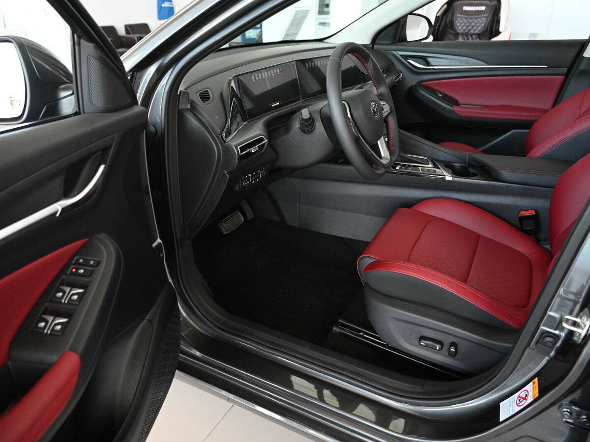 Changan Eado Plus с пробегом — 2024 год. Фото: #8