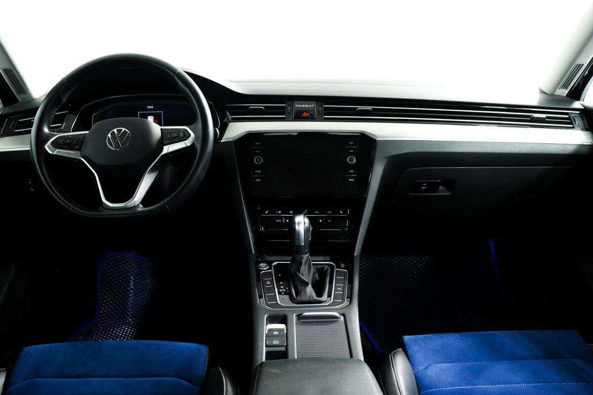 Volkswagen Passat с пробегом — 2021 год. Фото: #10
