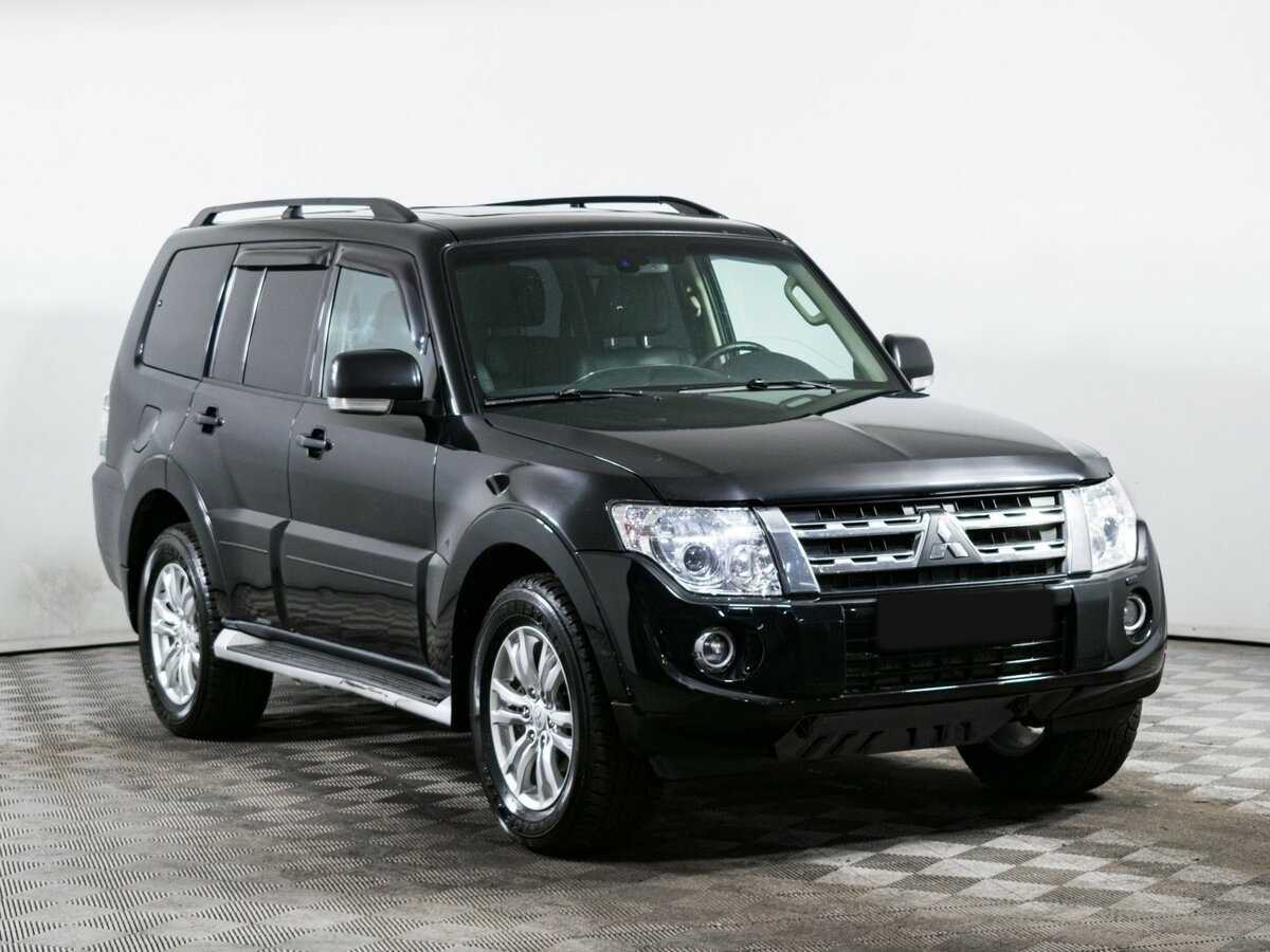 Mitsubishi Pajero с пробегом — 2013 год. Фото: #2
