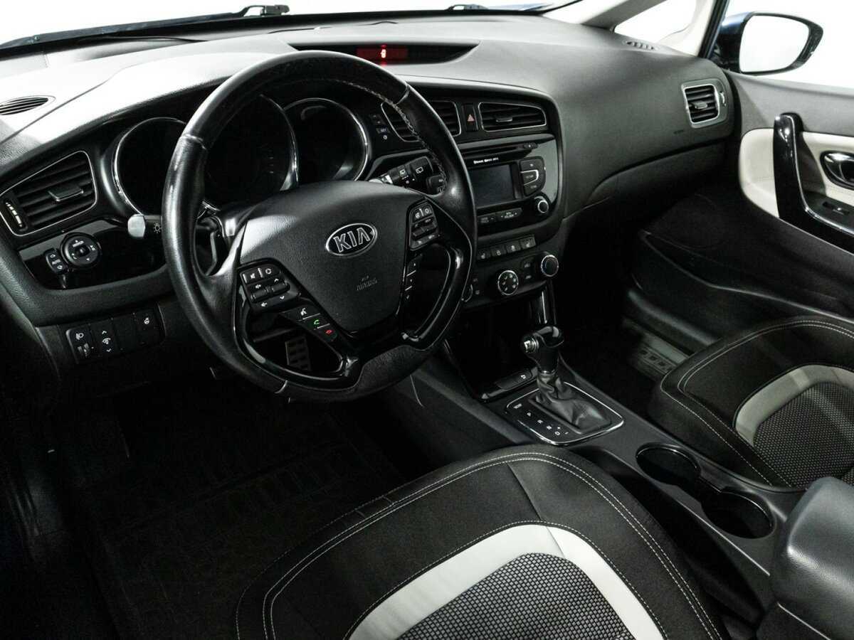 Kia Ceed с пробегом — 2014 год. Фото: #10