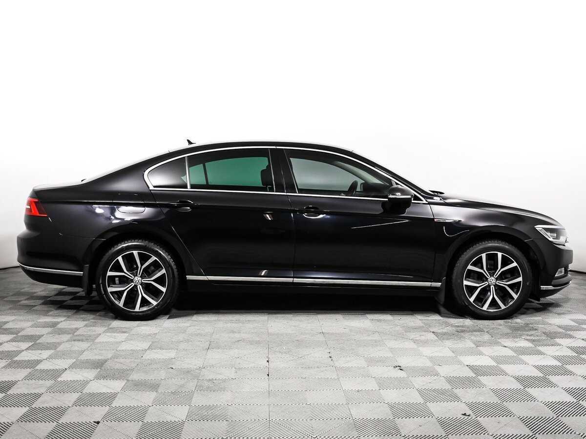 Volkswagen Passat с пробегом — 2018 год. Фото: #3
