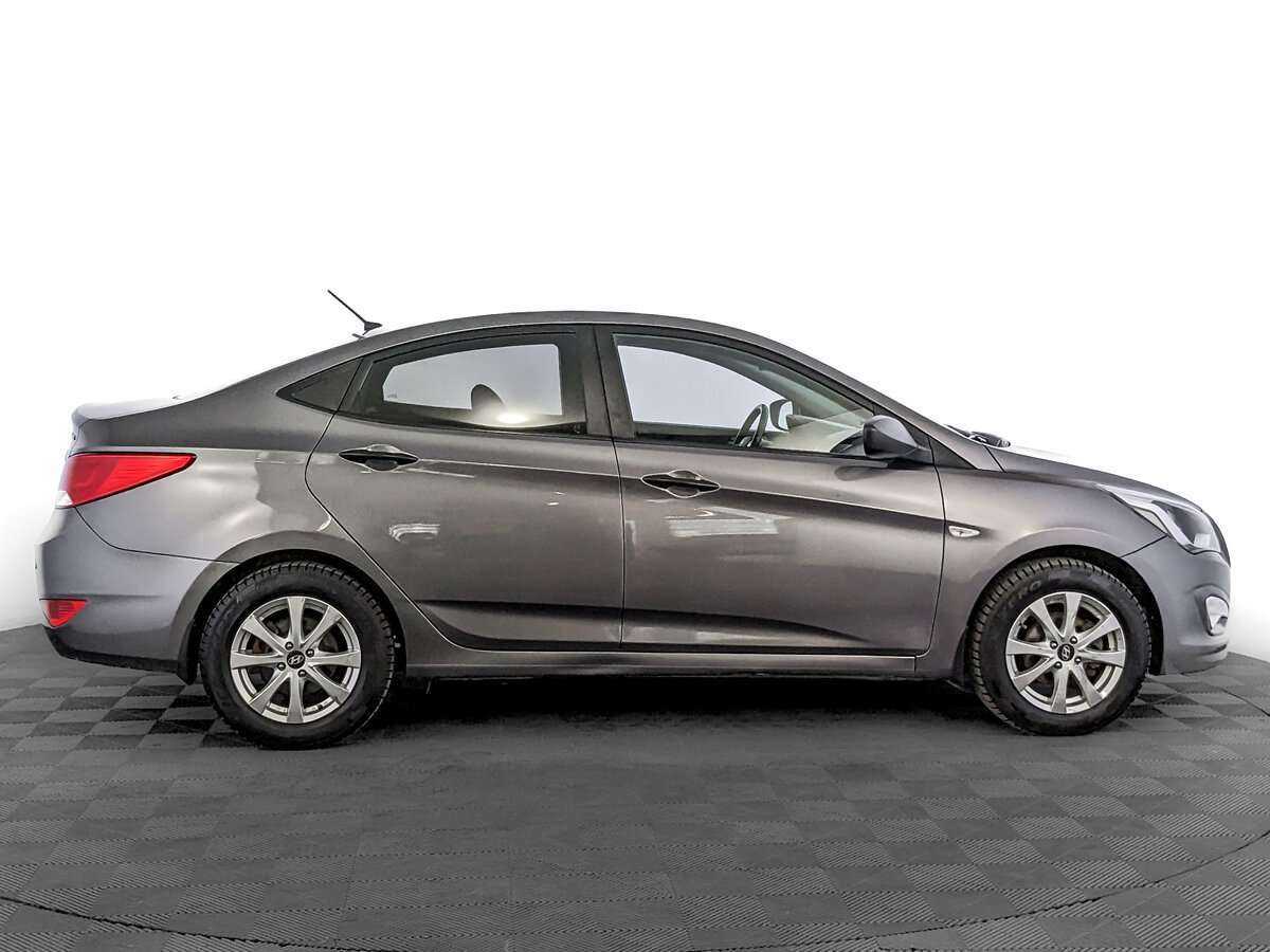 Hyundai Solaris с пробегом — 2014 год. Фото: #3