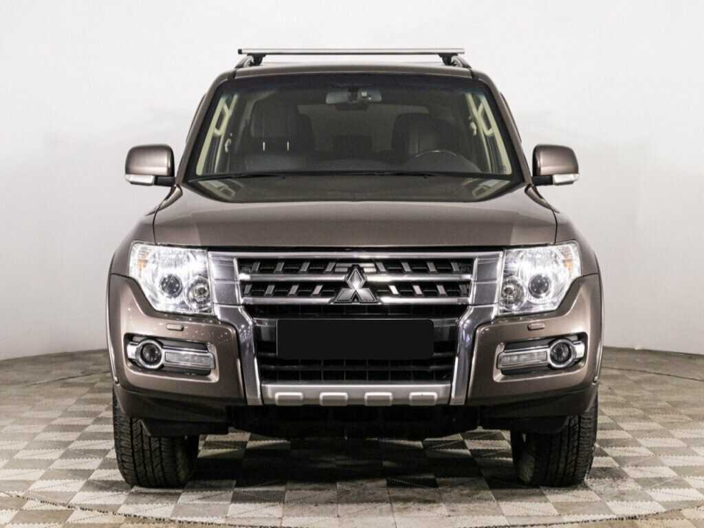 Mitsubishi Pajero с пробегом — 2014 год. Фото: #1