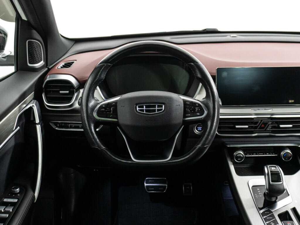 Geely Coolray с пробегом — 2021 год. Фото: #18