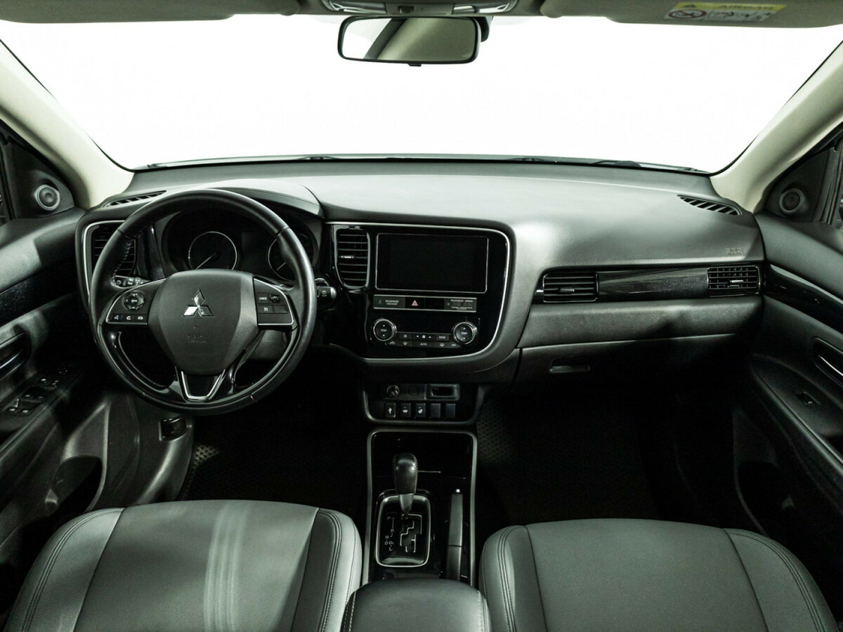Mitsubishi Outlander с пробегом — 2019 год. Фото: #10
