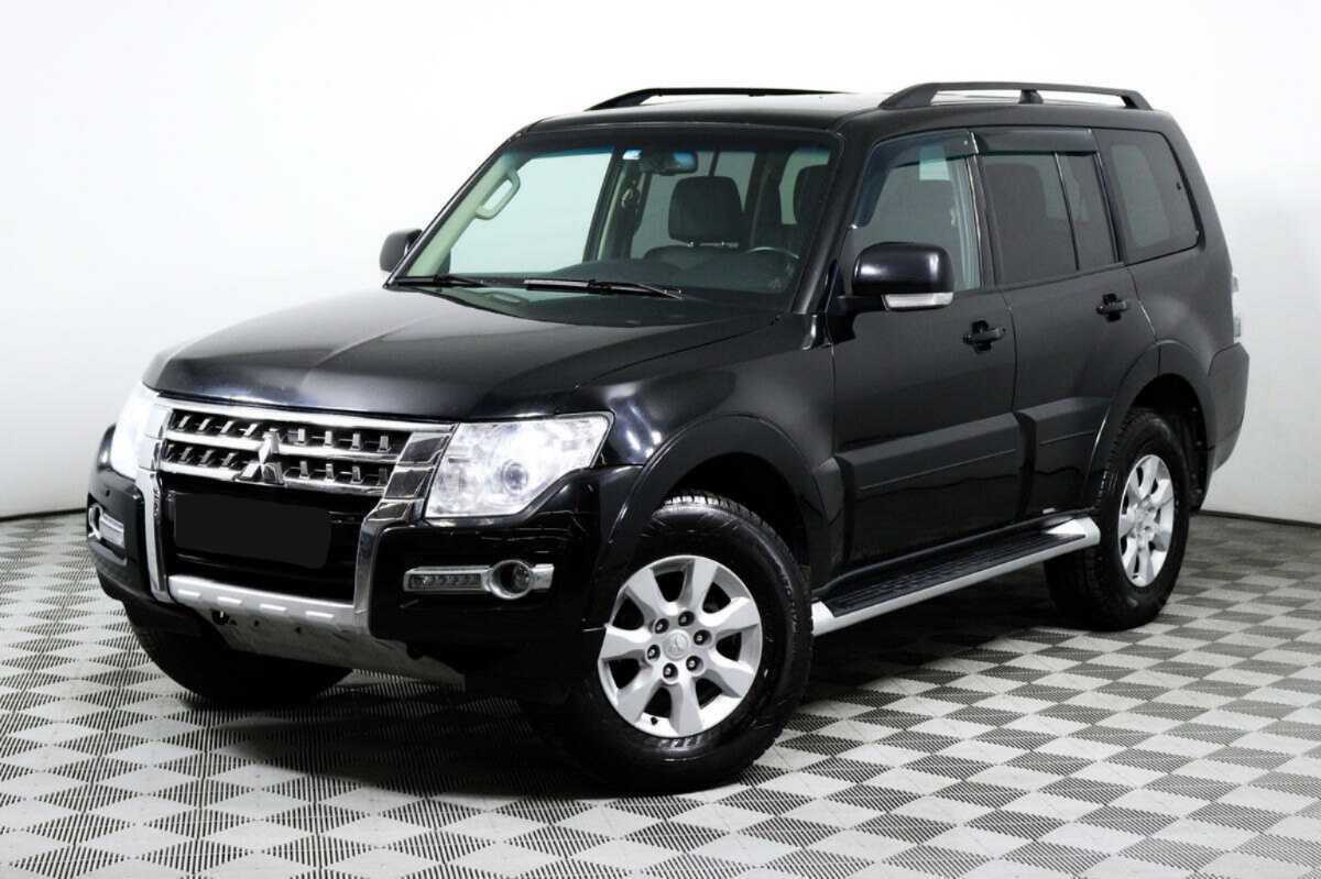 Mitsubishi Pajero с пробегом — 2018 год. Фото: #0
