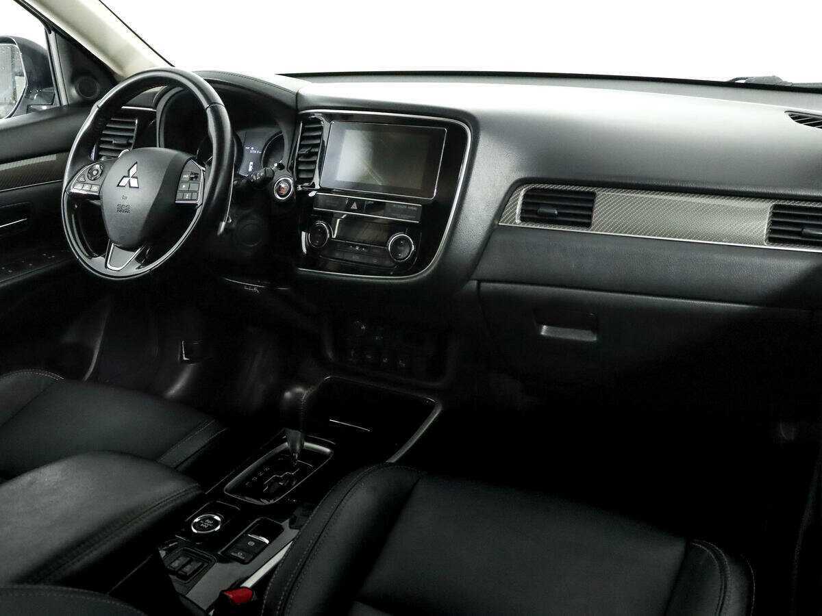 Mitsubishi Outlander с пробегом — 2019 год. Фото: #8