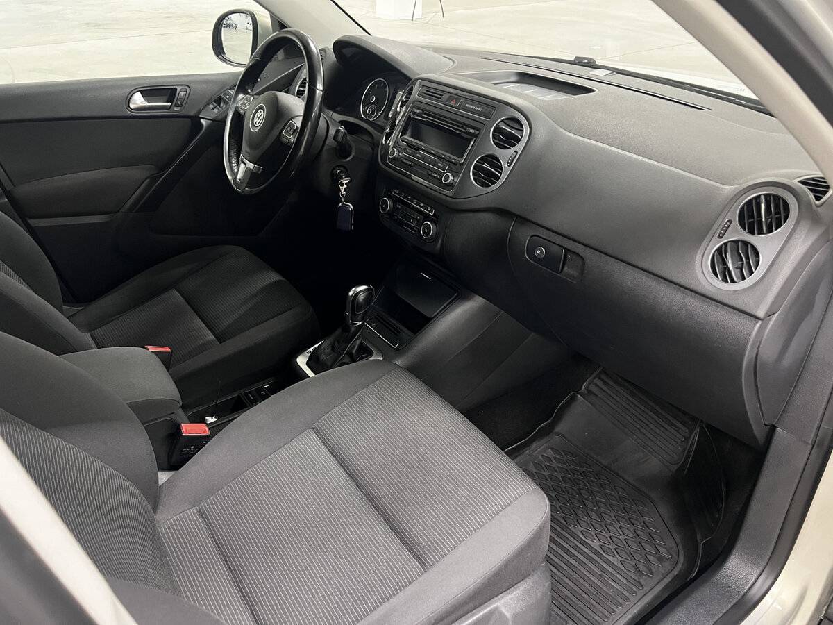 Volkswagen Tiguan с пробегом — 2012 год. Фото: #10