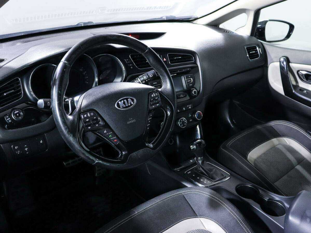 Kia Ceed с пробегом — 2014 год. Фото: #13