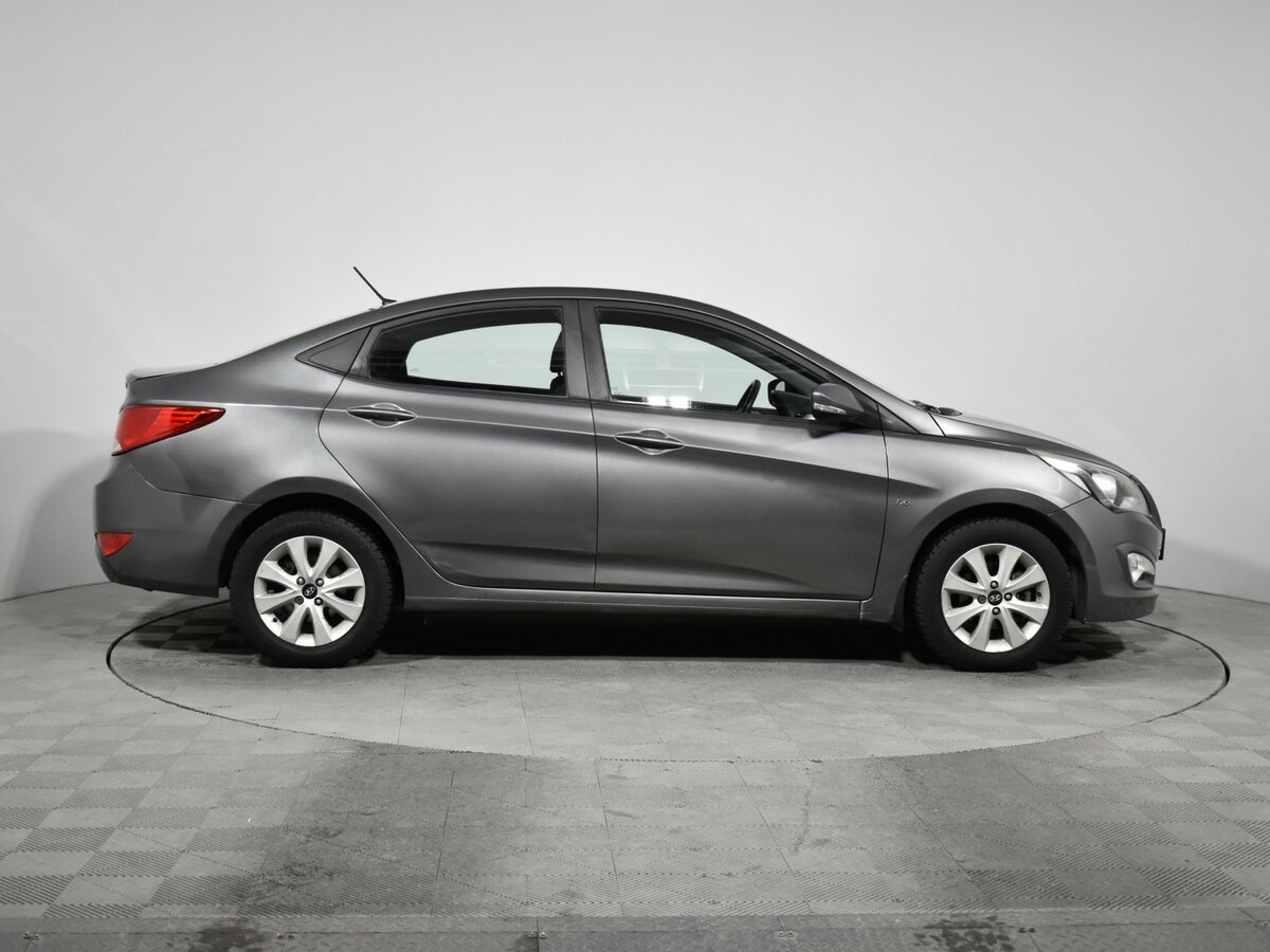 Hyundai Solaris с пробегом — 2016 год. Фото: #3