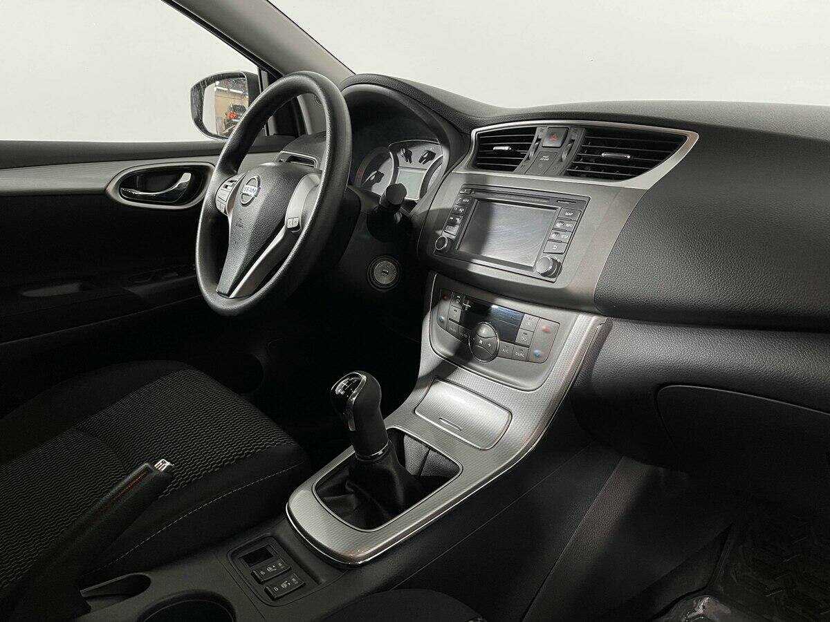 Nissan Sentra с пробегом — 2015 год. Фото: #8