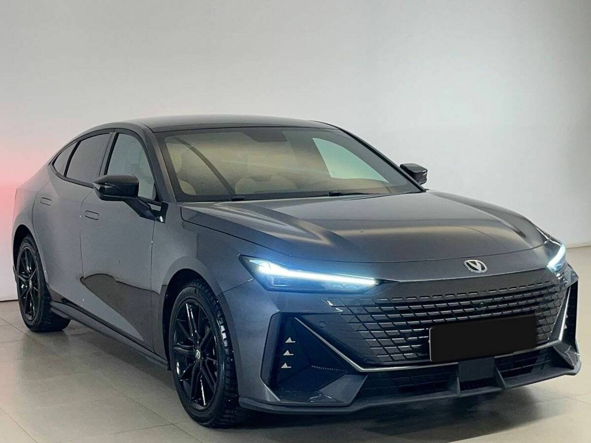 Changan UNI-V с пробегом — 2023 год. Посмотреть фото