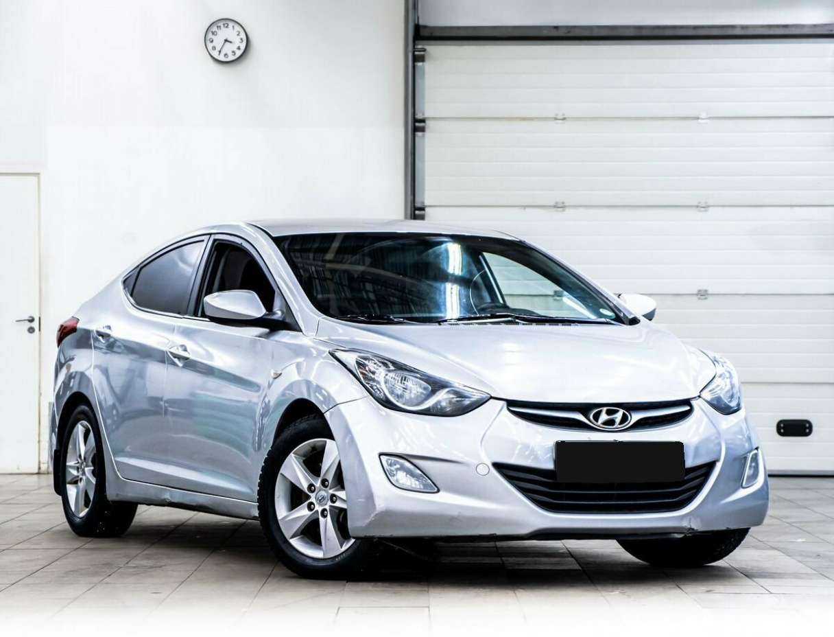 Hyundai Elantra с пробегом — 2012 год. Фото: #1