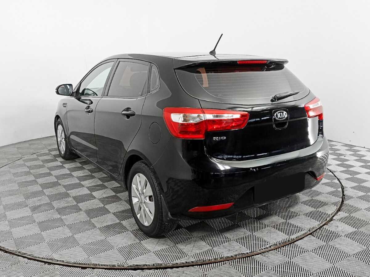 Kia Rio с пробегом — 2015 год. Фото: #5
