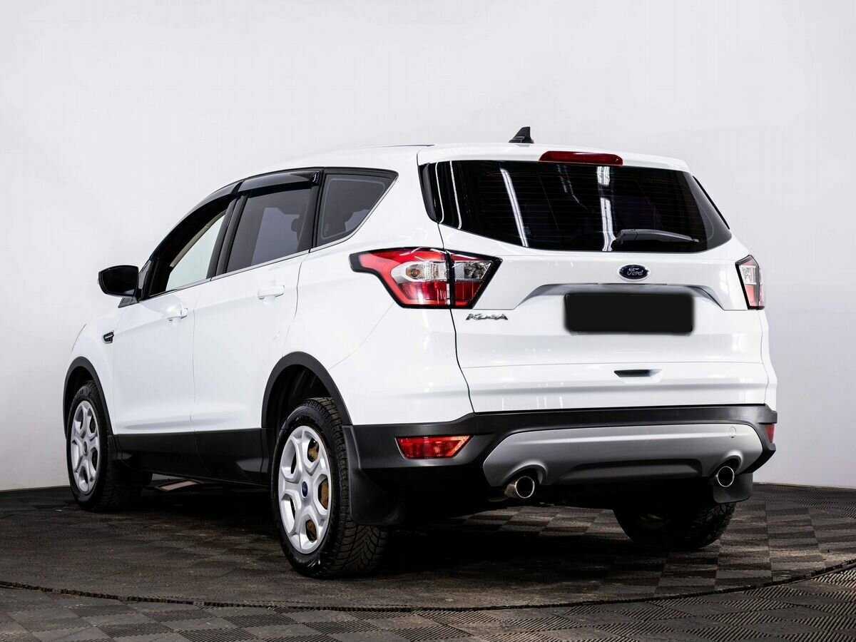 Ford Kuga с пробегом — 2017 год. Фото: #3