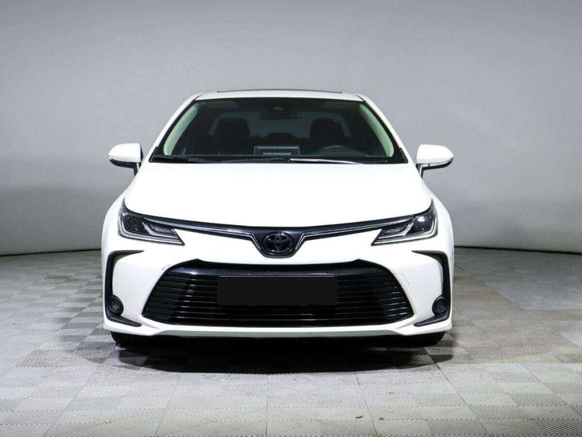 Toyota Corolla с пробегом — 2022 год. Фото: #1