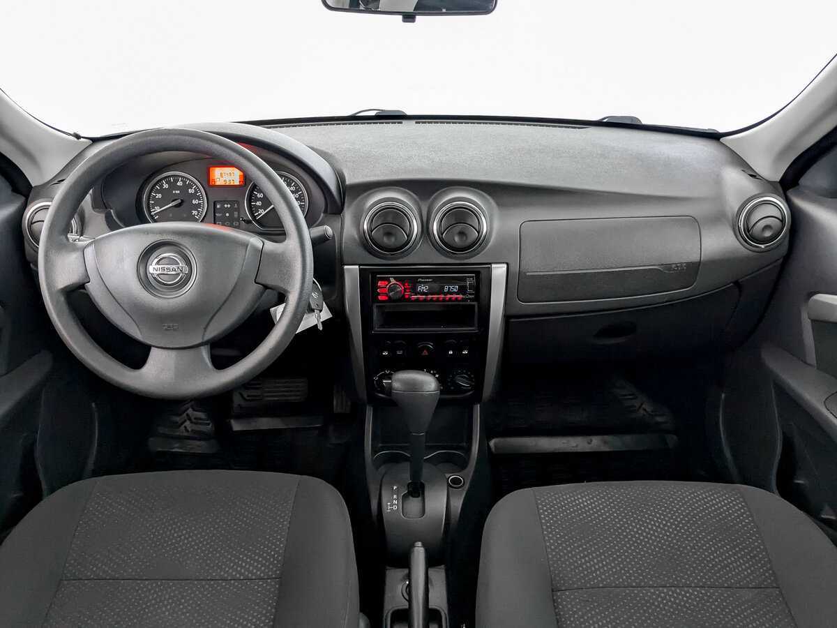 Nissan Almera с пробегом — 2015 год. Фото: #11