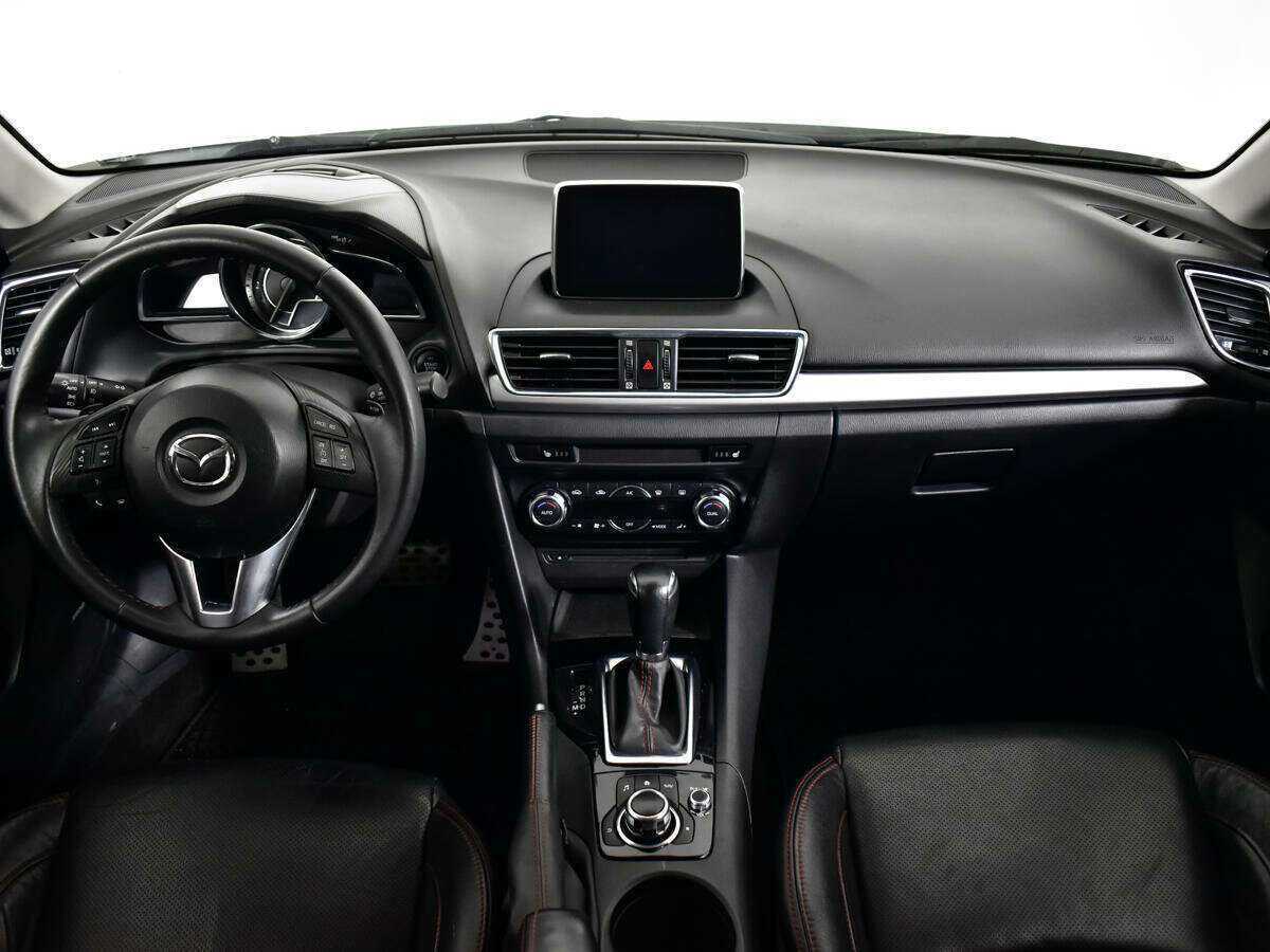 Mazda 3 с пробегом — 2013 год. Фото: #11