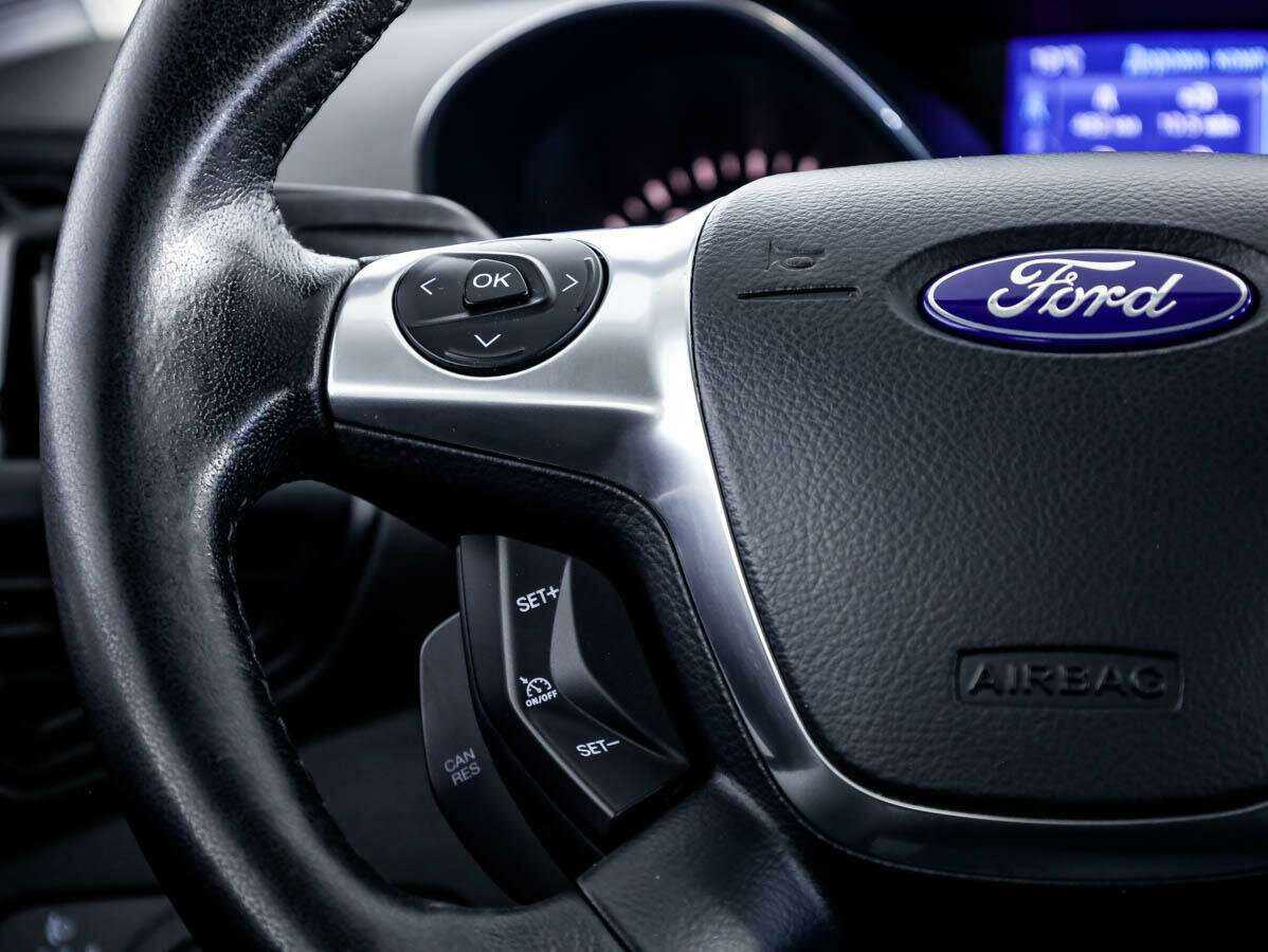 Ford Kuga с пробегом — 2013 год. Фото: #17