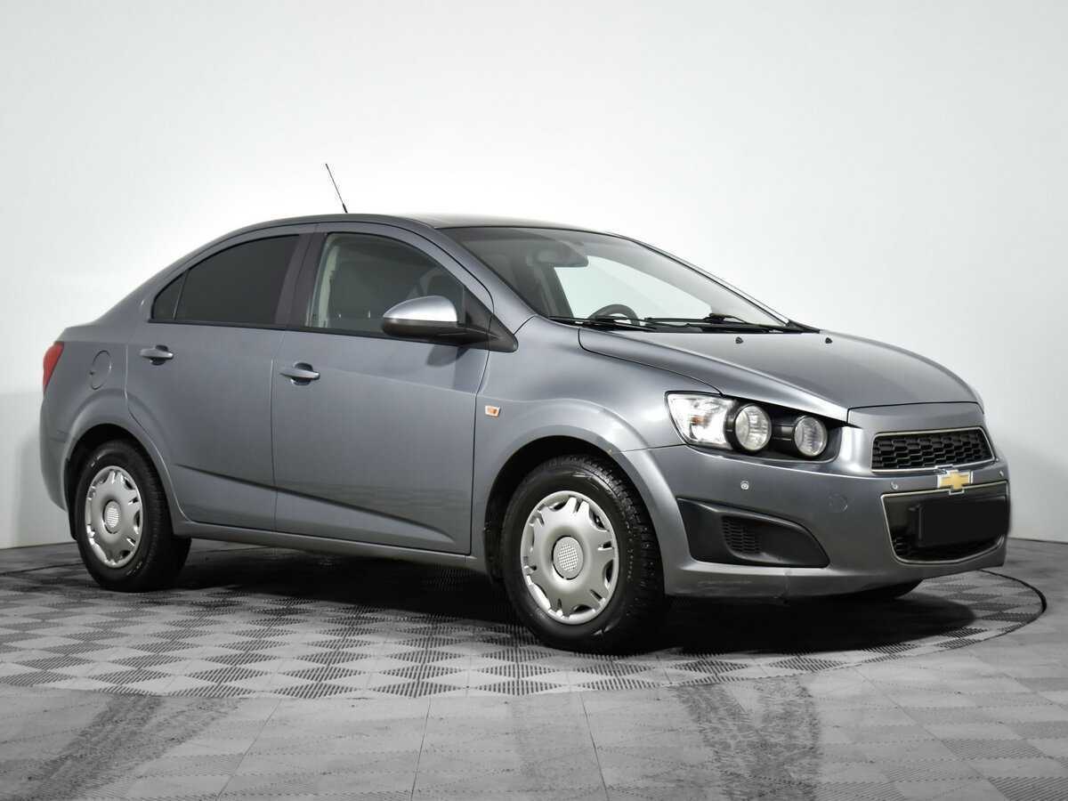Chevrolet Aveo с пробегом — 2014 год. Фото: #2