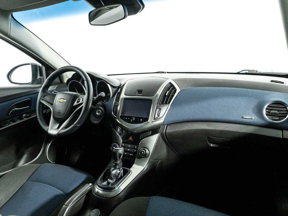 Chevrolet Cruze с пробегом — 2014 год. Фото: #8
